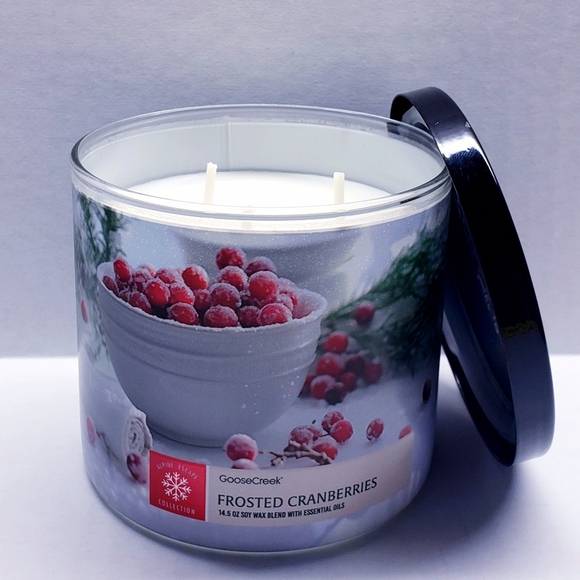 Goose Creek FROSTED CRANBERRIES Large 3-Wick Scented Candle, 14.5 oz - Picture 2 of 5